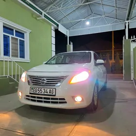 Nissan Versa 2011