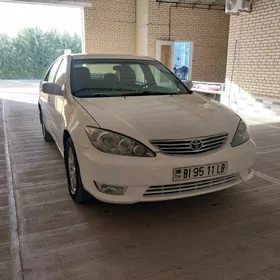 Toyota Camry 2004