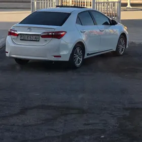 Toyota Corolla 2015