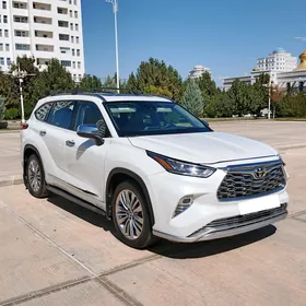 Toyota Highlander 2020