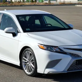 Toyota Camry 2020