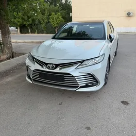 Toyota Camry 2022
