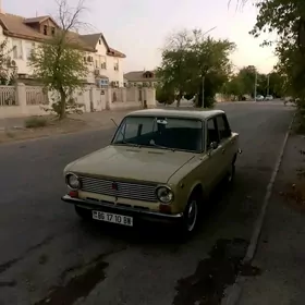 Lada 2104 1985