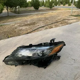 Camry fara oňki