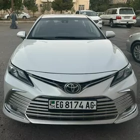 Toyota Camry 2023