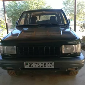 Opel Montarey 1993