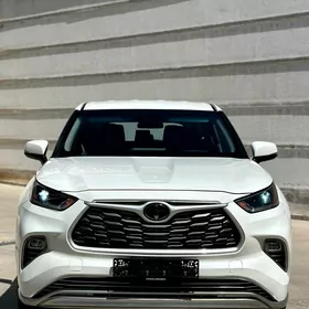 Toyota Highlander 2021
