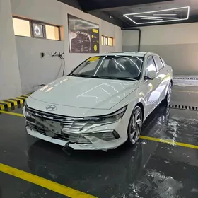 Hyundai Elantra 2025