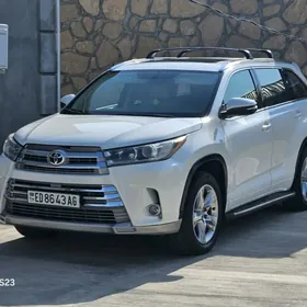 Toyota Highlander 2016