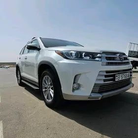 Toyota Highlander 2019