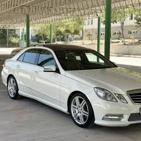 Mercedes-Benz E300 2010