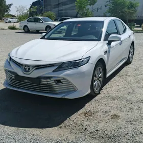 Toyota Camry 2020