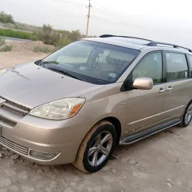 Toyota Sienna 2004