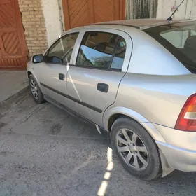 Opel Astra 2000