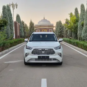 Toyota Highlander 2020