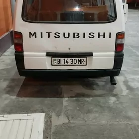 Mitsubishi L300 1993