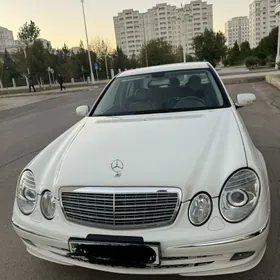 Mercedes-Benz E350 2005