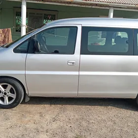 Toyota Hiace 2001