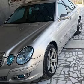 Mercedes-Benz E320 2002
