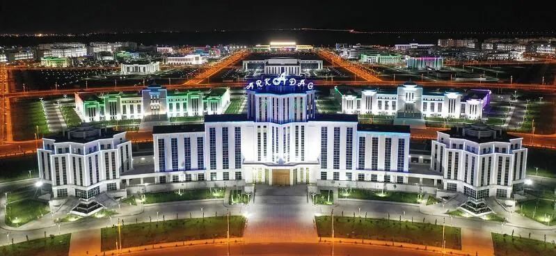 Gurbanguly Berdimuhamedow Arkadag şäheriniň ikinji tapgyrynyň gurluşygyny çaltlandyrylmagy tabşyrdy