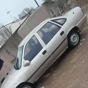 Opel Vectra 1990