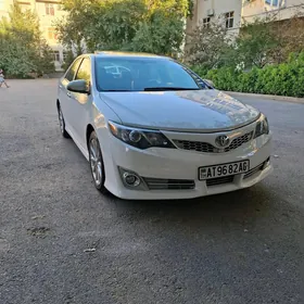 Toyota Camry 2012