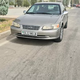 Toyota Camry 2000