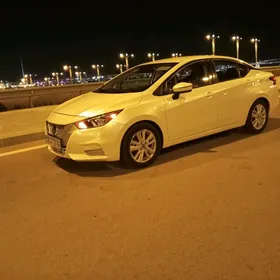 Nissan Versa 2021