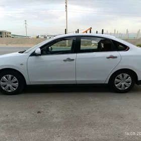 Nissan Almera 2015