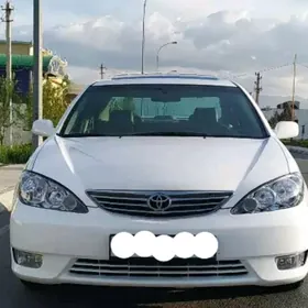 Toyota Camry 2004