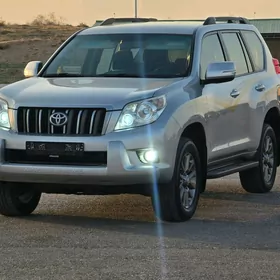 Toyota Land Cruiser Prado 2013