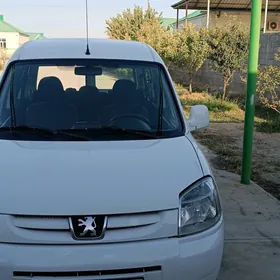 Peugeot 405 2010