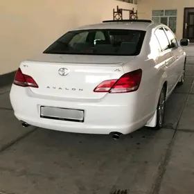 Toyota Avalon 2005
