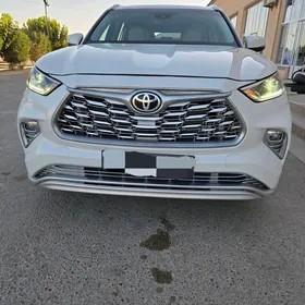 Toyota Highlander 2020