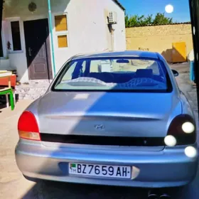 Hyundai Sonata 2001
