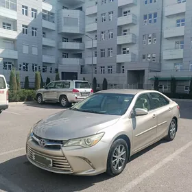 Toyota Camry 2017