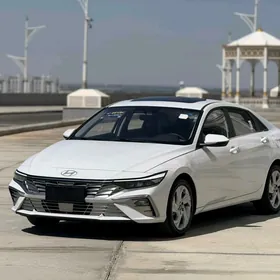 Hyundai Elantra 2025
