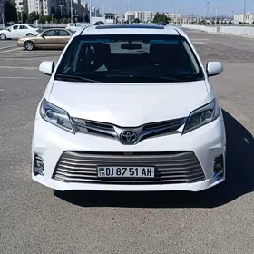 Toyota Sienna 2018