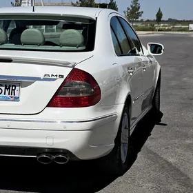 Mercedes-Benz E350 2005