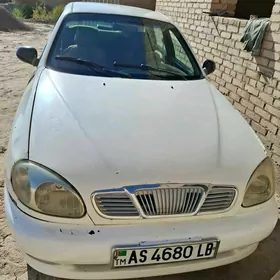 Daewoo Lanos 2000