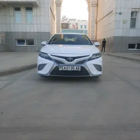 Toyota Camry 2018
