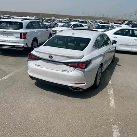 Lexus ES 350 2019