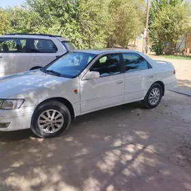 Toyota Camry 2000