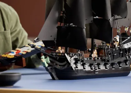 LEGO “Karib deňziniň garakçylarynyň” stilinde täze toplum çykardy