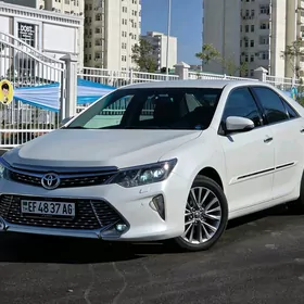 Toyota Camry 2017
