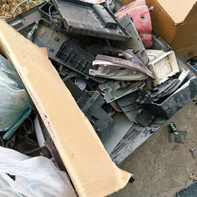 satlyk plastmass