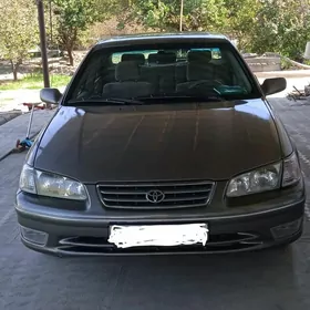 Toyota Camry 1999