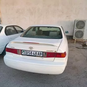 Toyota Camry 2000