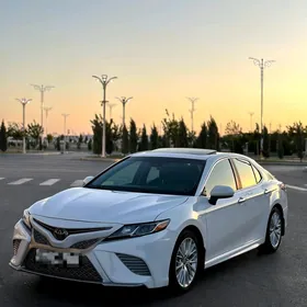 Toyota Camry 2018