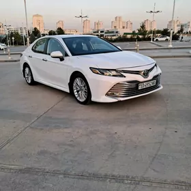 Toyota Camry 2020